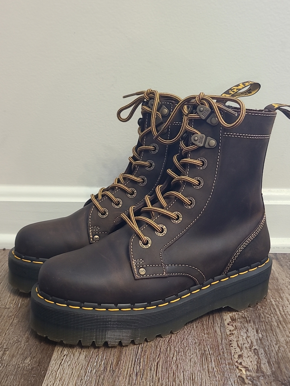 Dr. Martens Jadon Arc Crazy Horse Platform Boots